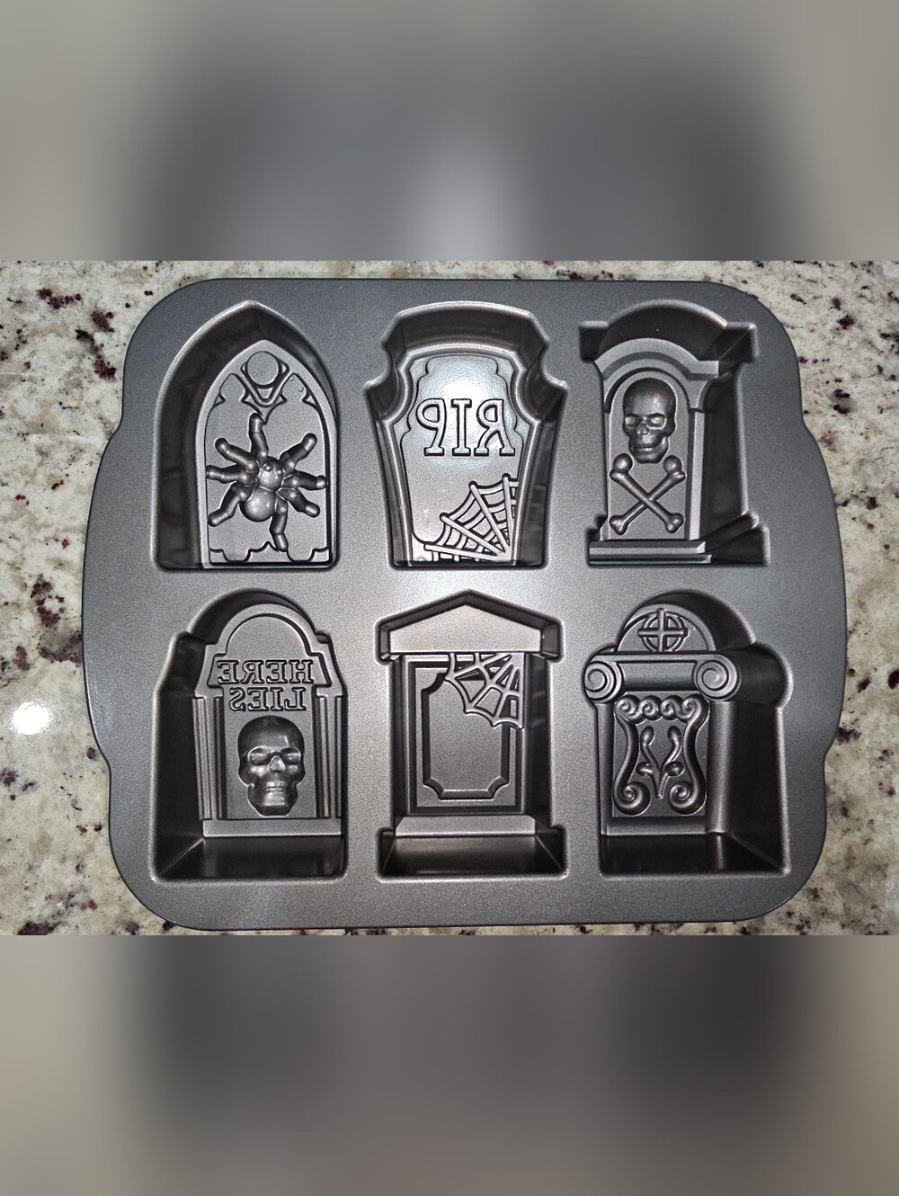 Nordic Ware Tombstone Graveyard Cakelet Pan Halloween Heavy Aluminum 4.5 Cups